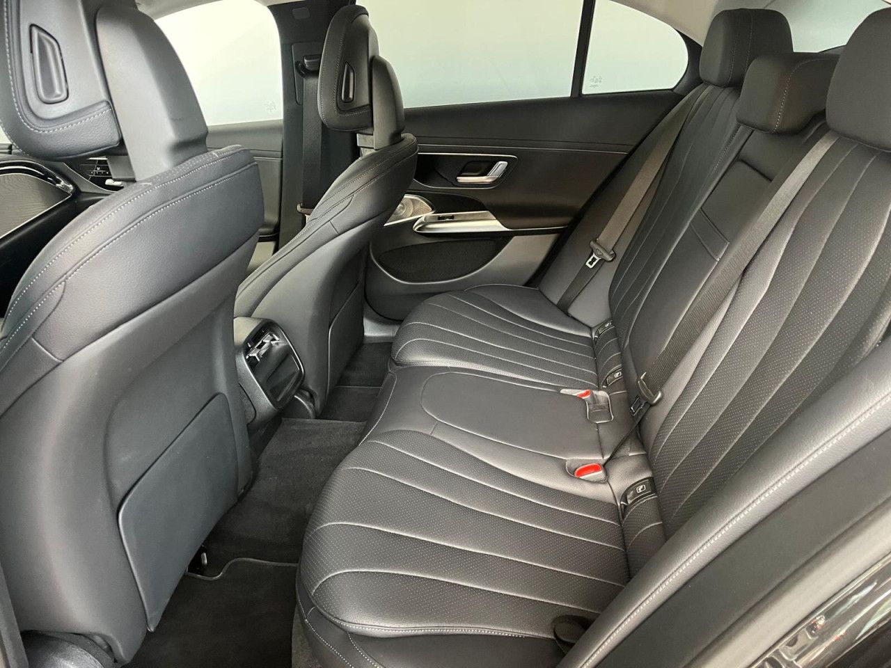 Mercedes-Benz E-Klasse – Bild 15