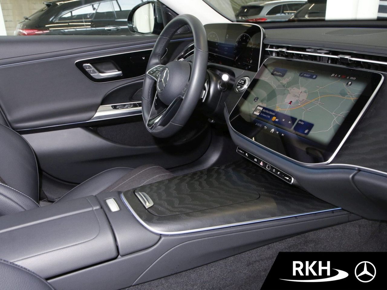 Mercedes-Benz E-Klasse – Bild 8