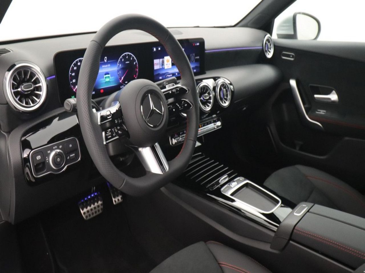 Imagem do veículo 14 / 20