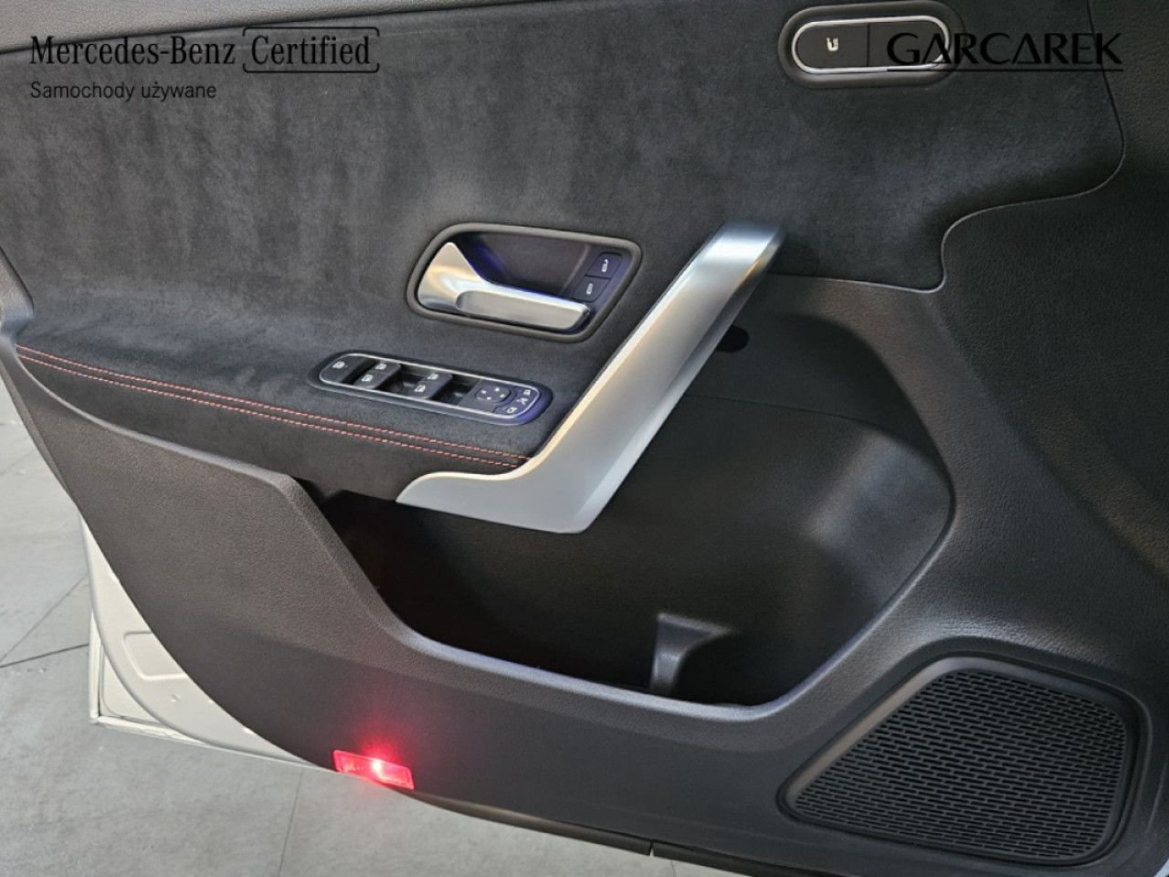 Zdjęcie pojazdu 23 / 26