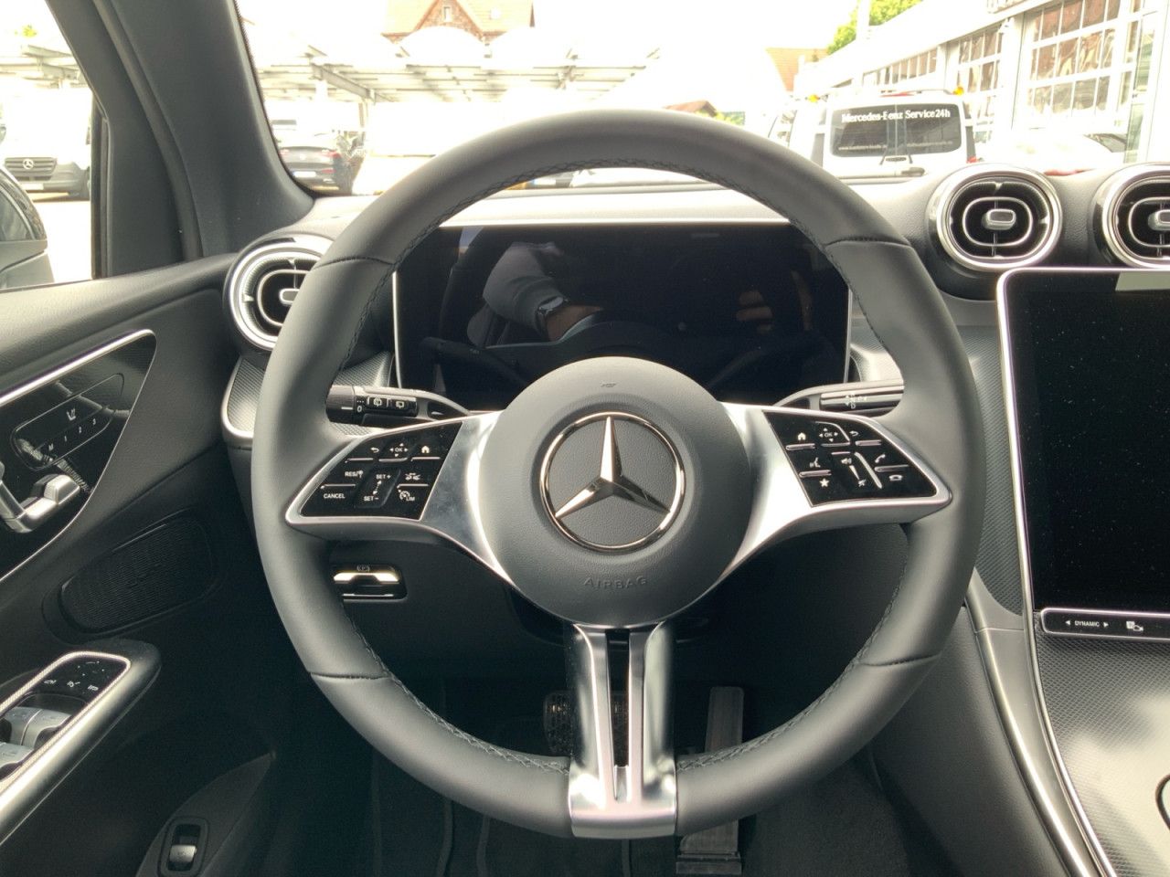 Mercedes-Benz GLC – Bild 11