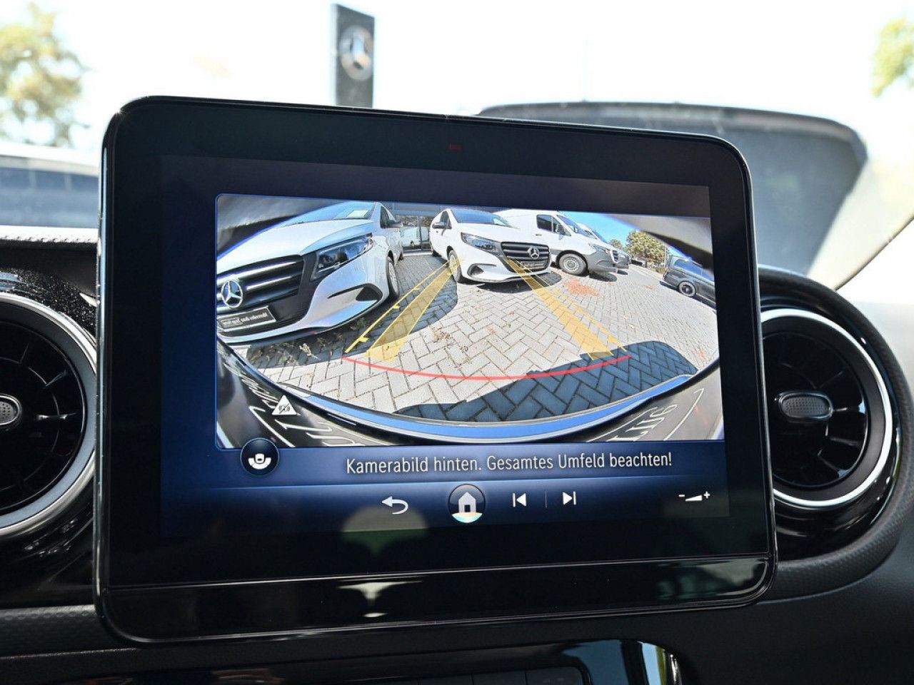 Mercedes-Benz EQT – Bild 13