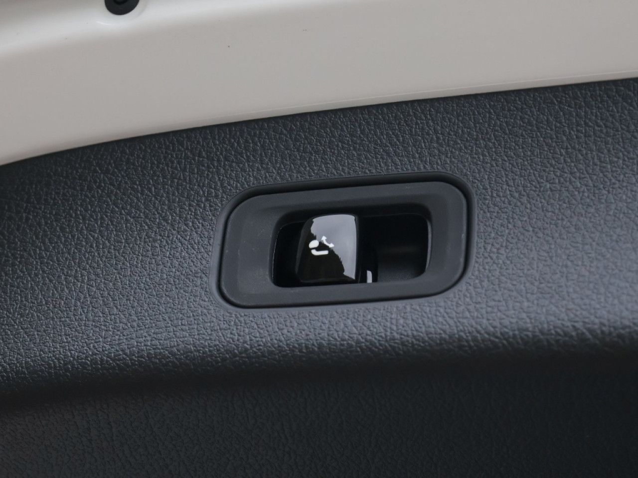 Mercedes-Benz GLC – Bild 14