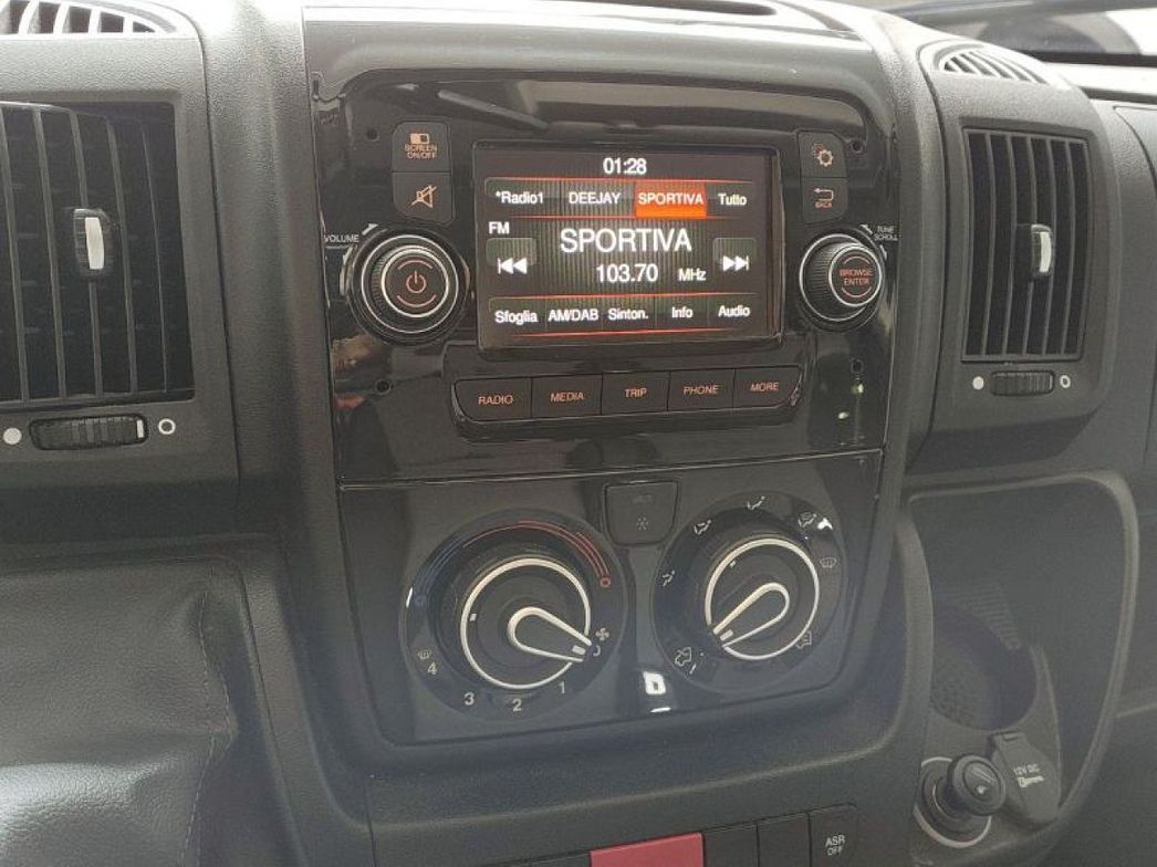 Fiat | Fiat Ducato doppia cabina con cassone fisso e gru