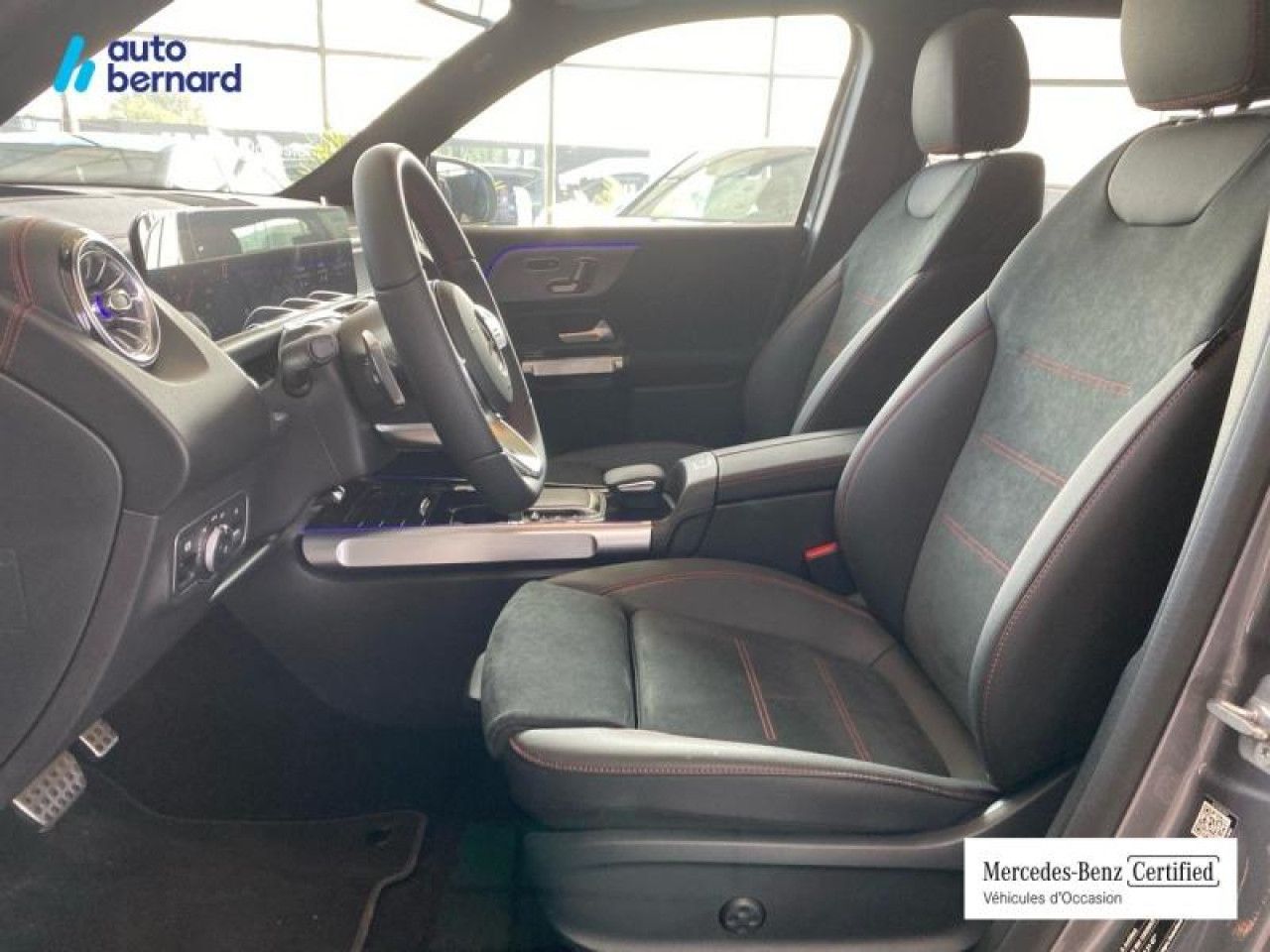 Photo du v&eacute;hicule 9 / 18