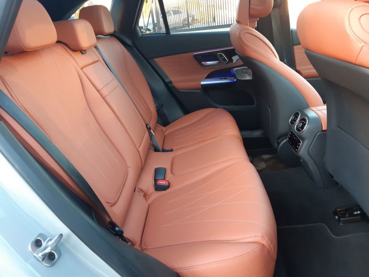 Photo du v&eacute;hicule 16 / 18