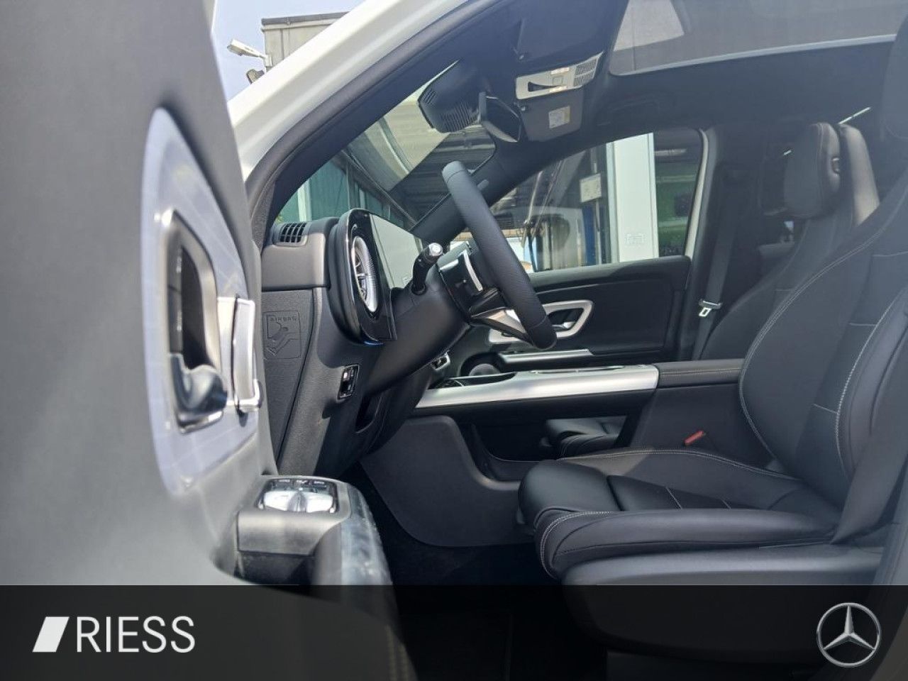 Mercedes-Benz GLB – Bild 2
