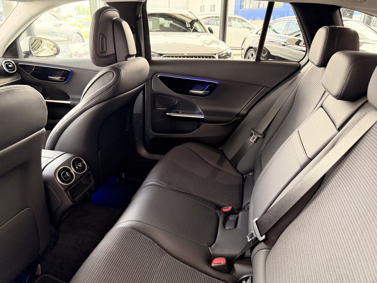 Mercedes-Benz C-Klasse – Bild 24
