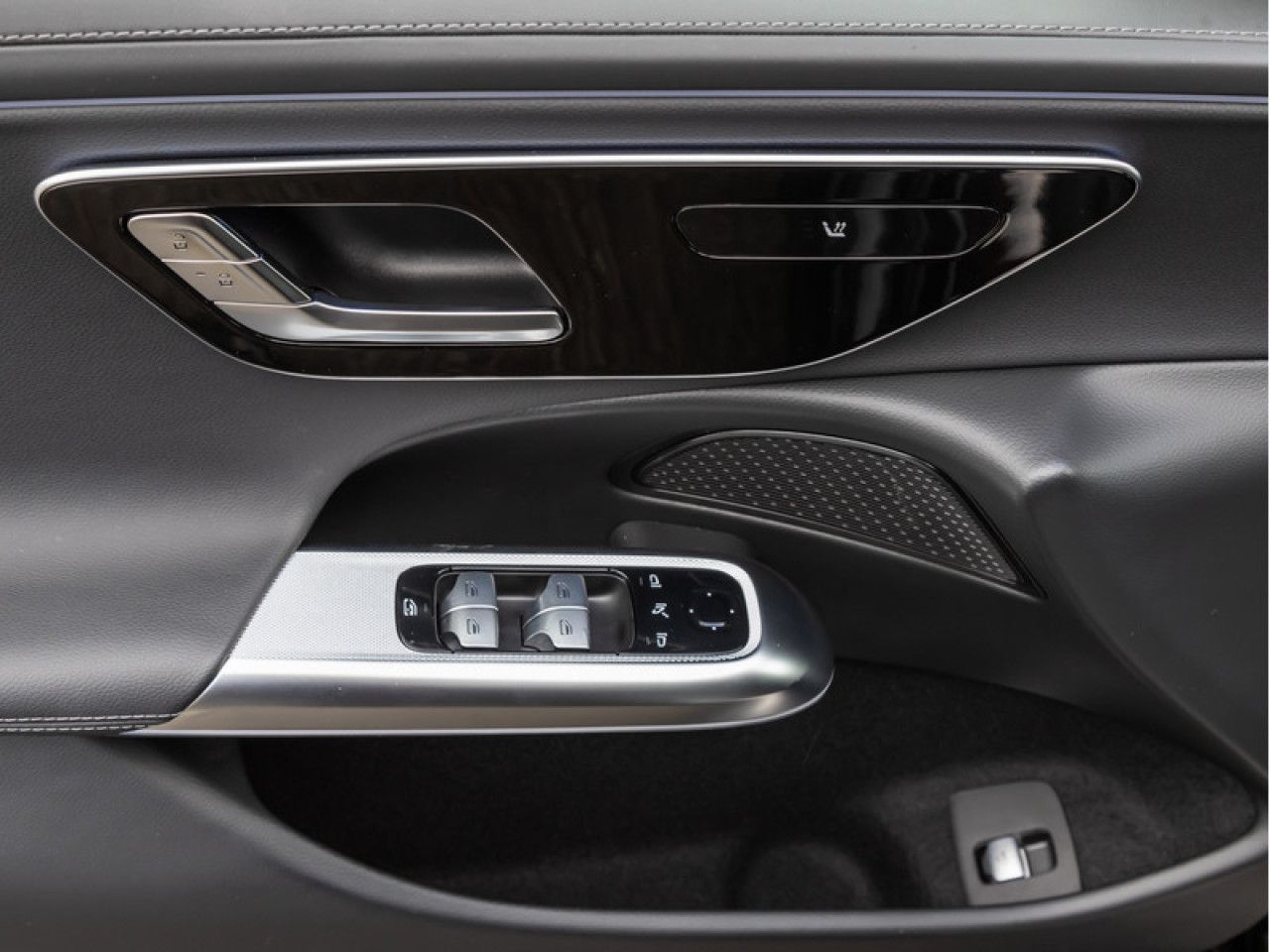 Mercedes-Benz E-Klasse – Bild 23