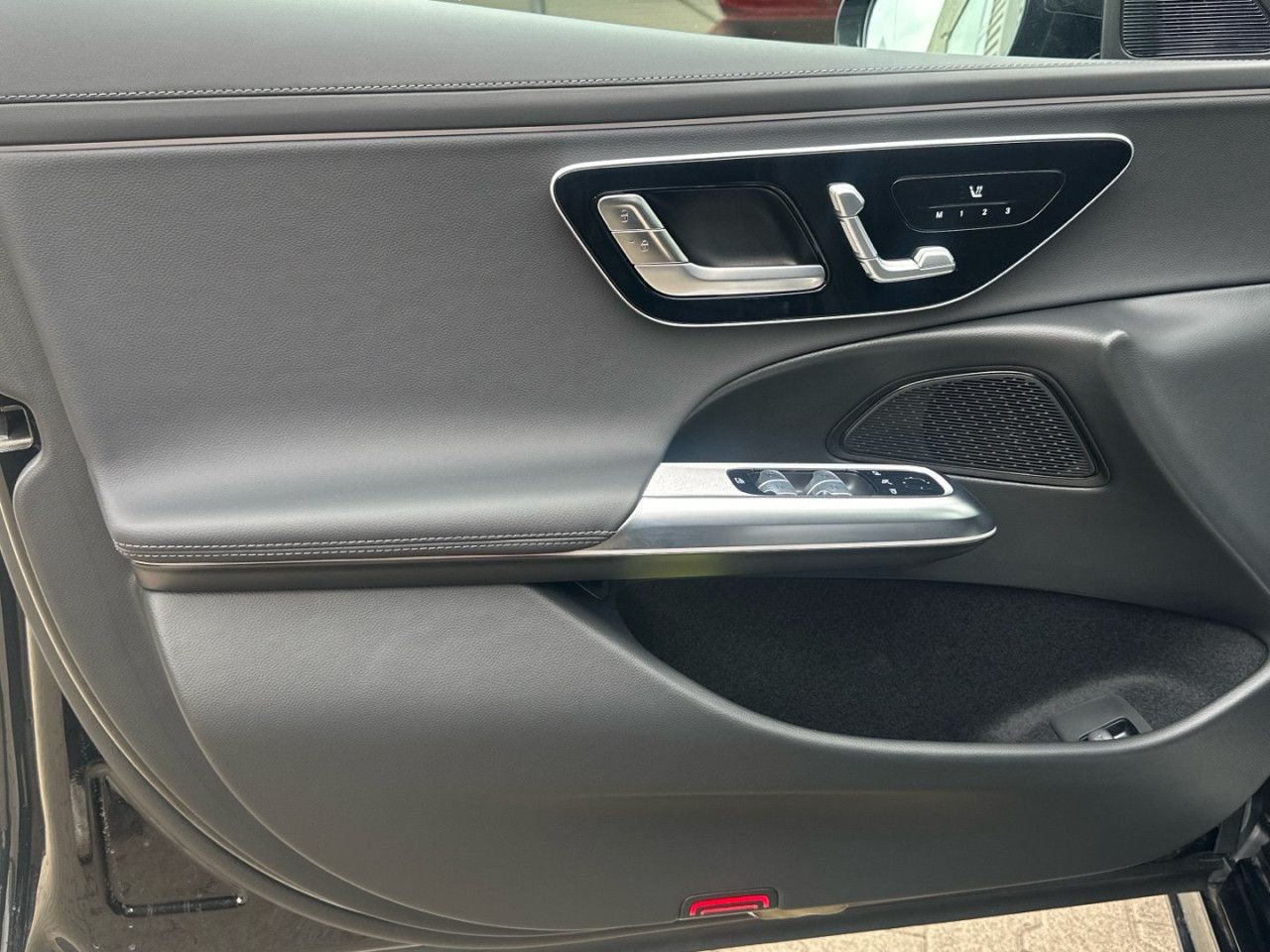 Mercedes-Benz E-Klasse – Bild 17