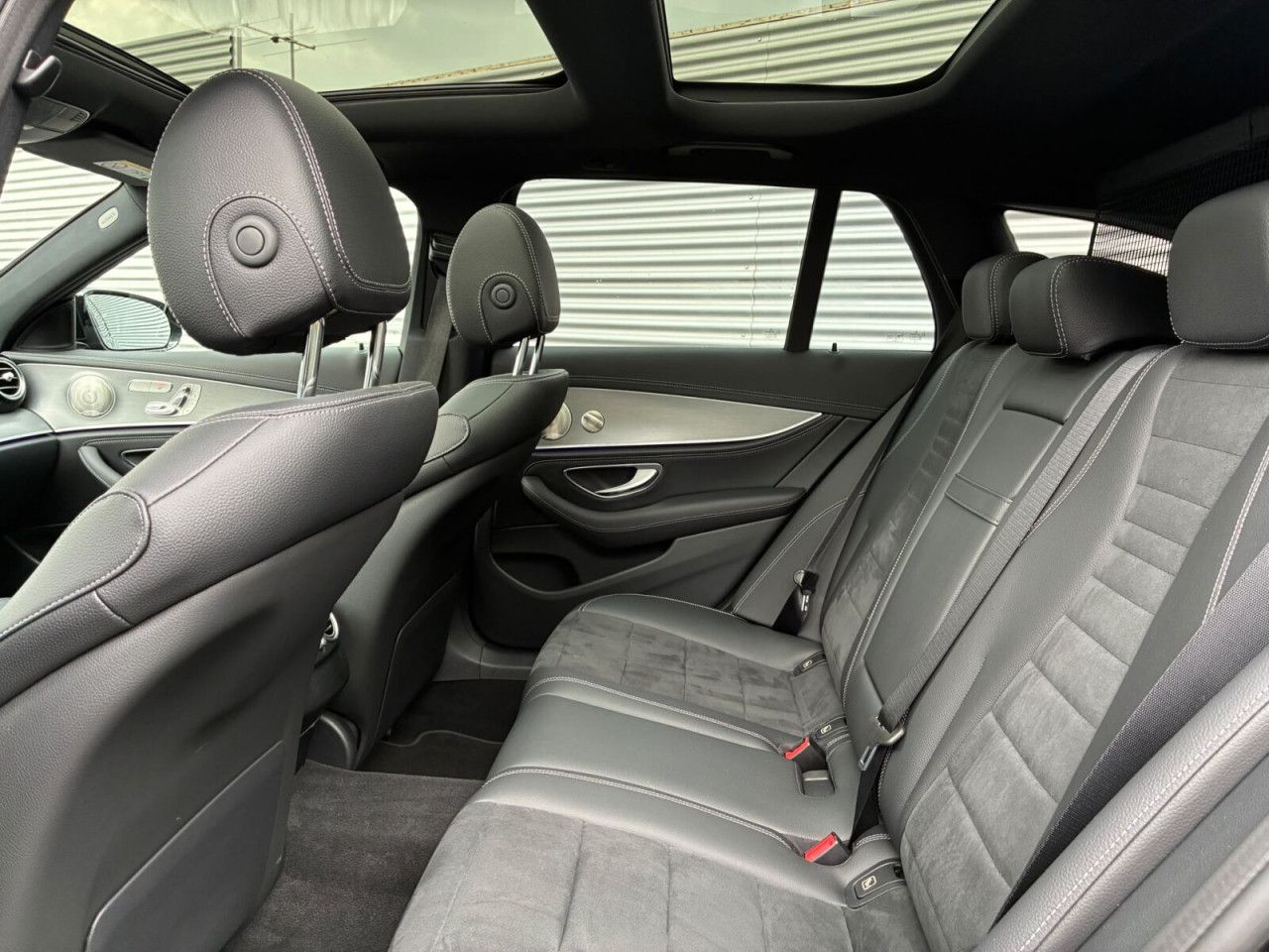 Mercedes-Benz E-Klasse – Bild 19