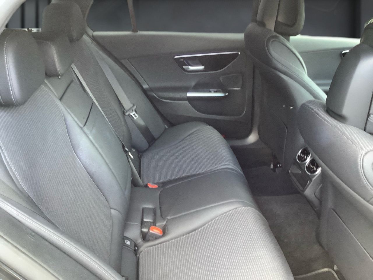 Mercedes-Benz C-Klasse – Bild 14