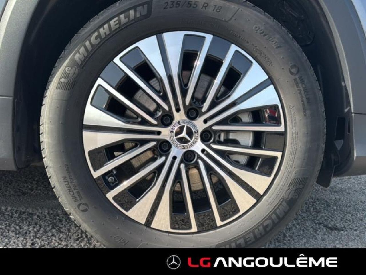 Photo du v&eacute;hicule 17 / 18