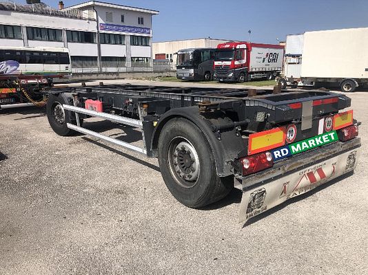 Vehicle image 2 / 3