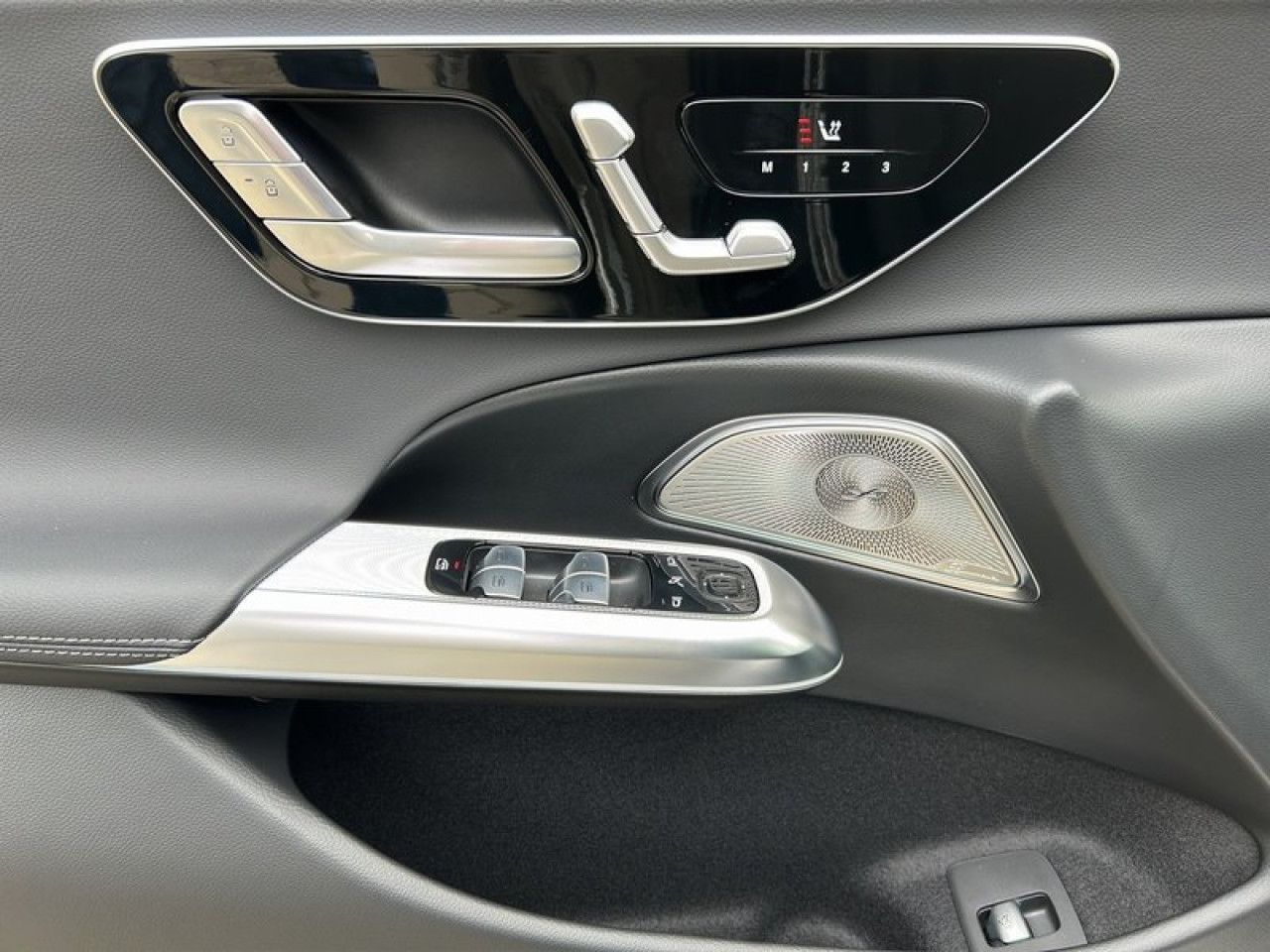 Mercedes-Benz E-Klasse – Bild 14