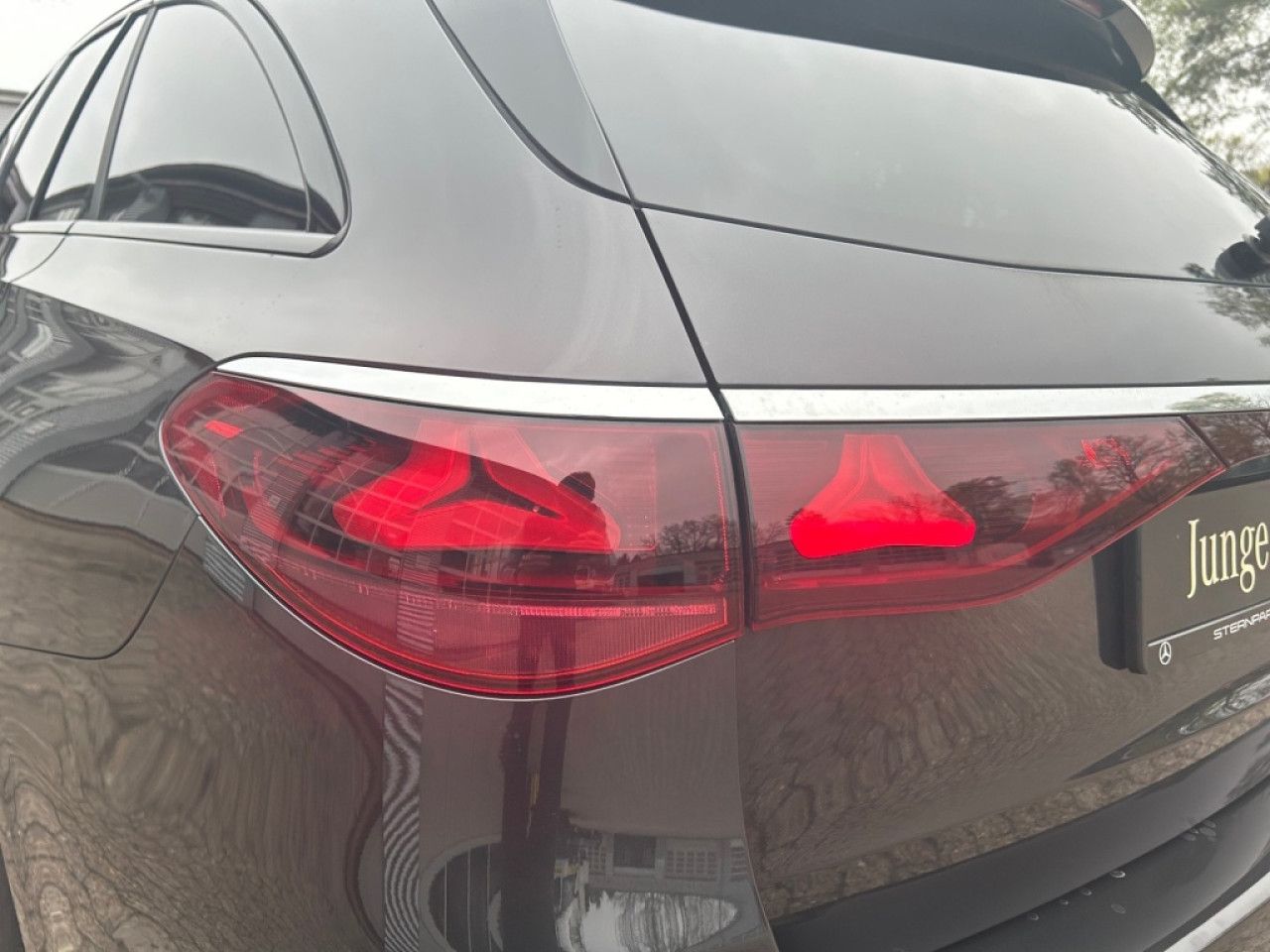Mercedes-Benz E-Klasse – Bild 10