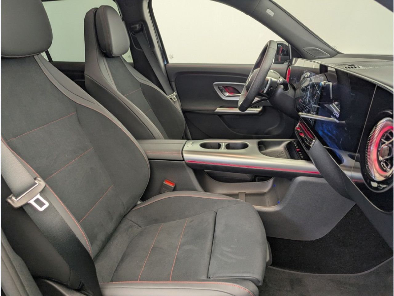 Photo du v&eacute;hicule 9 / 18