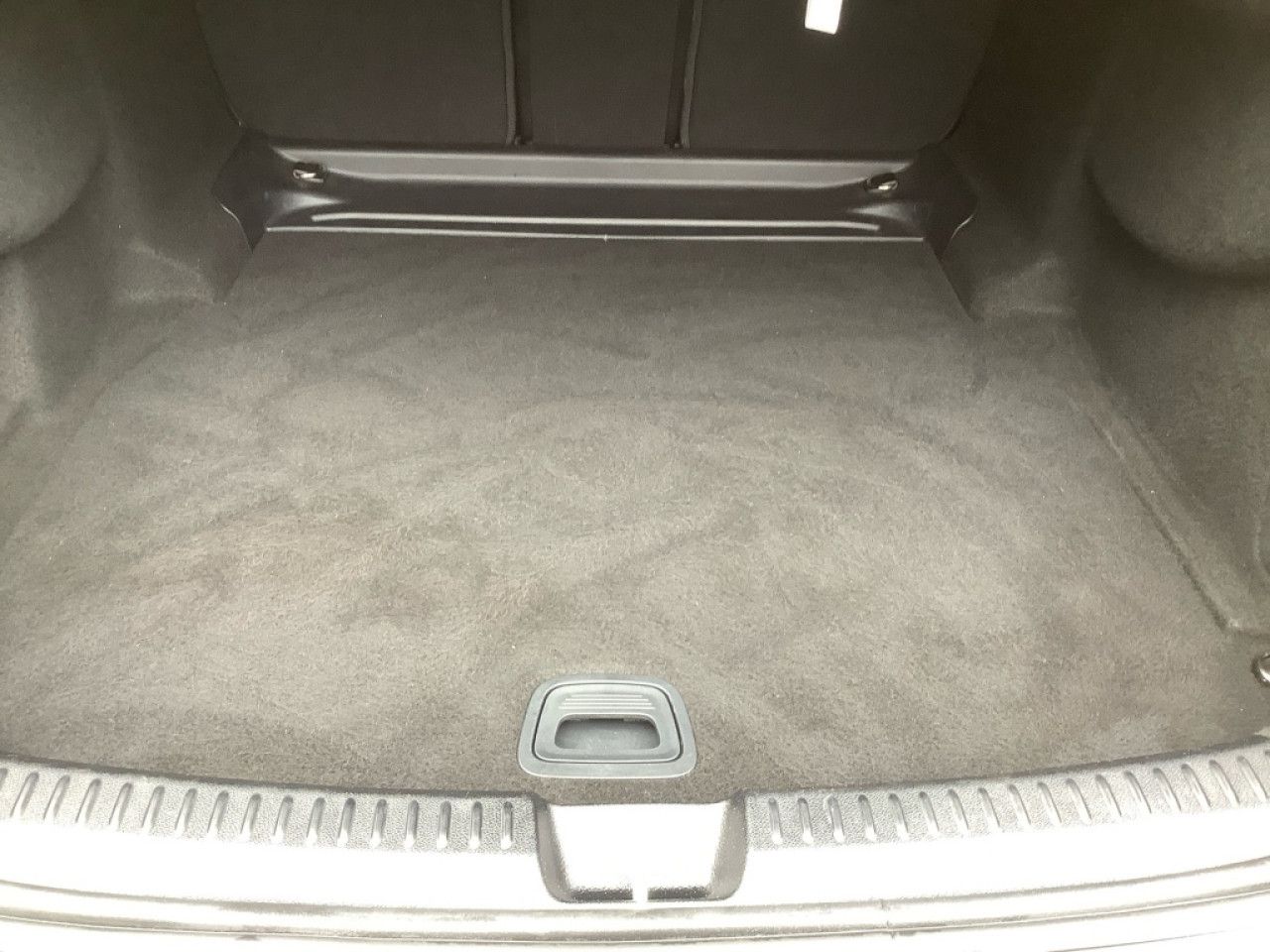 Mercedes-Benz E-Klasse – Bild 10