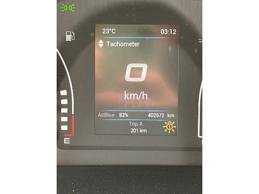 Vehicle image 7 / 8