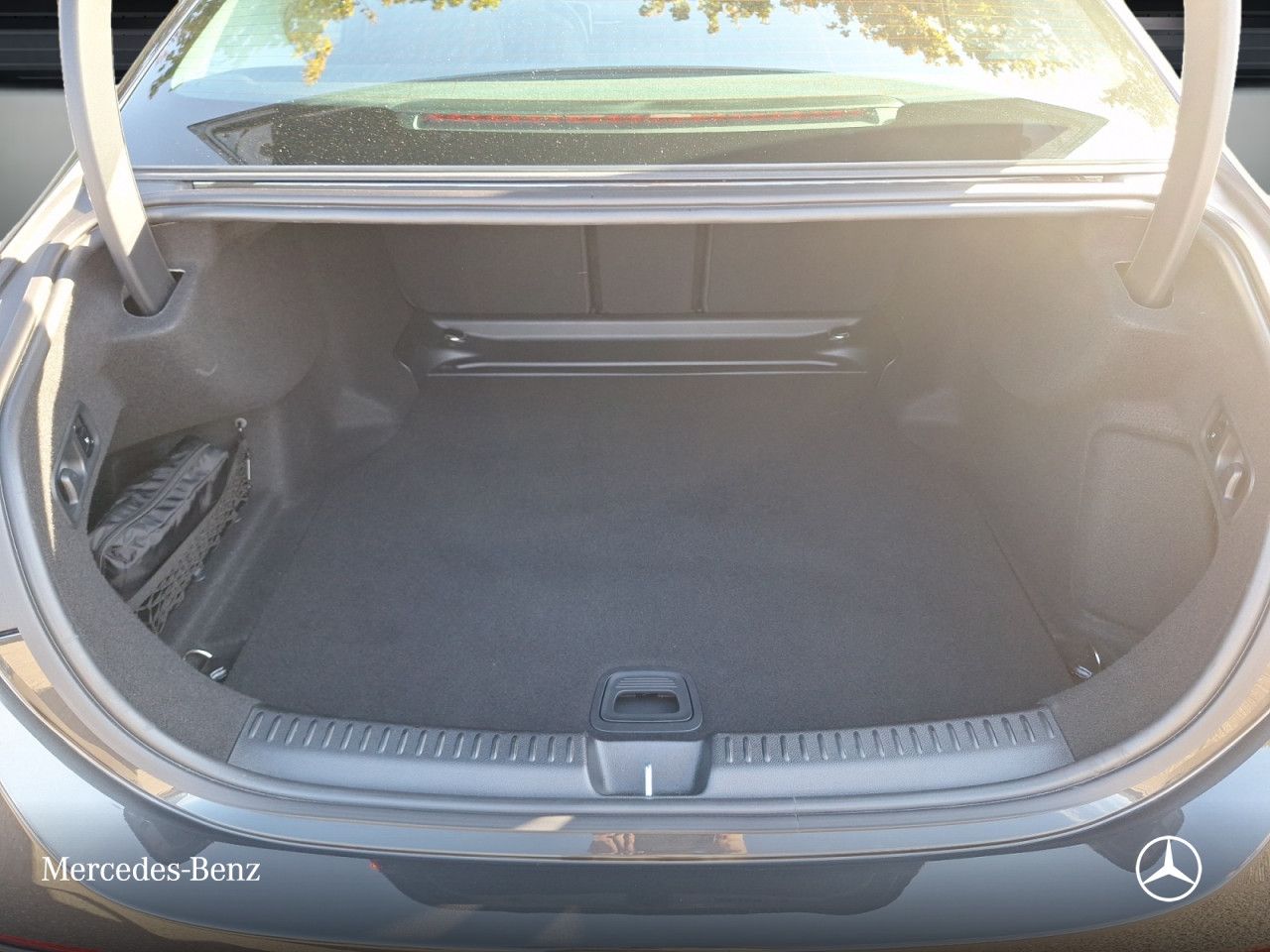 Mercedes-Benz E-Klasse – Bild 18