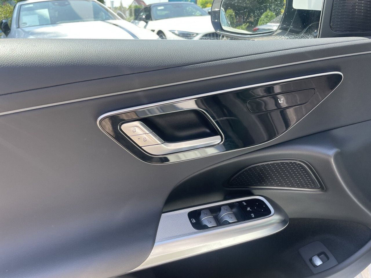 Mercedes-Benz E-Klasse – Bild 13