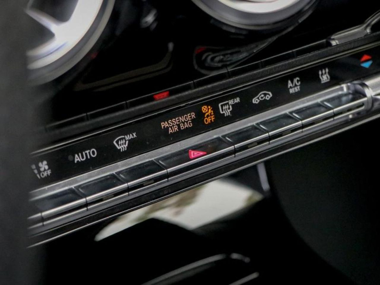 Photo du v&eacute;hicule 16 / 18