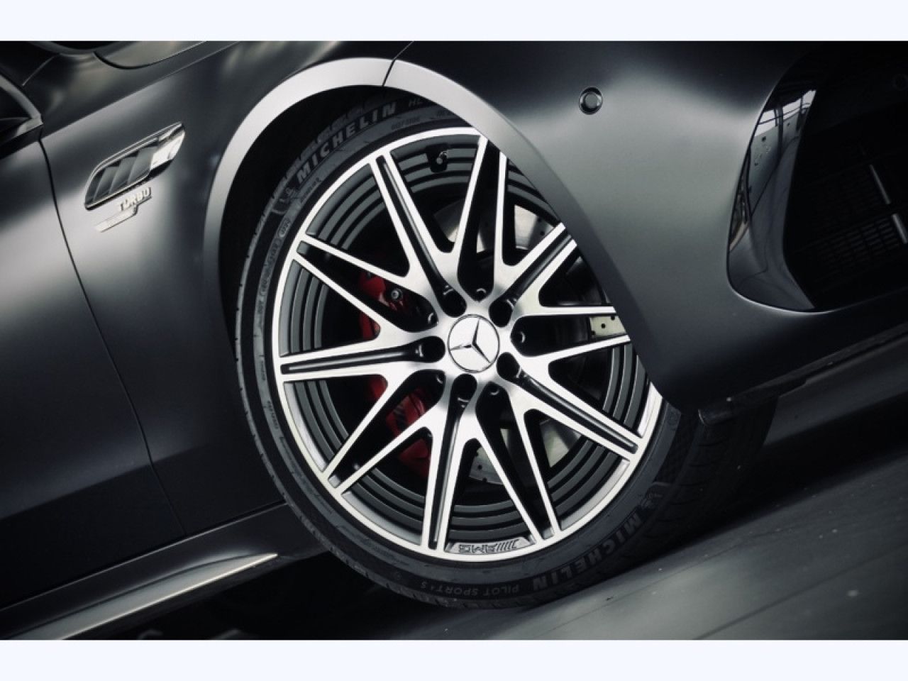 Photo du v&eacute;hicule 9 / 18