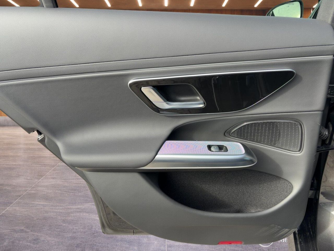 Mercedes-Benz E-Klasse – Bild 16