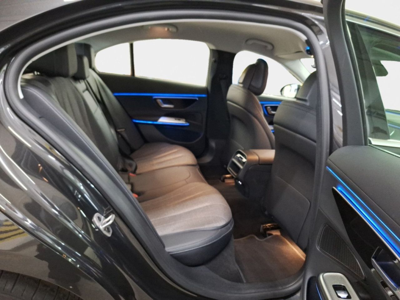 Mercedes-Benz E-Klasse – Bild 18