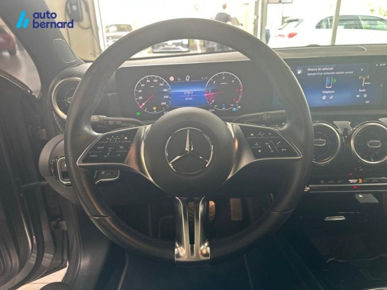 Photo du v&eacute;hicule 14 / 16