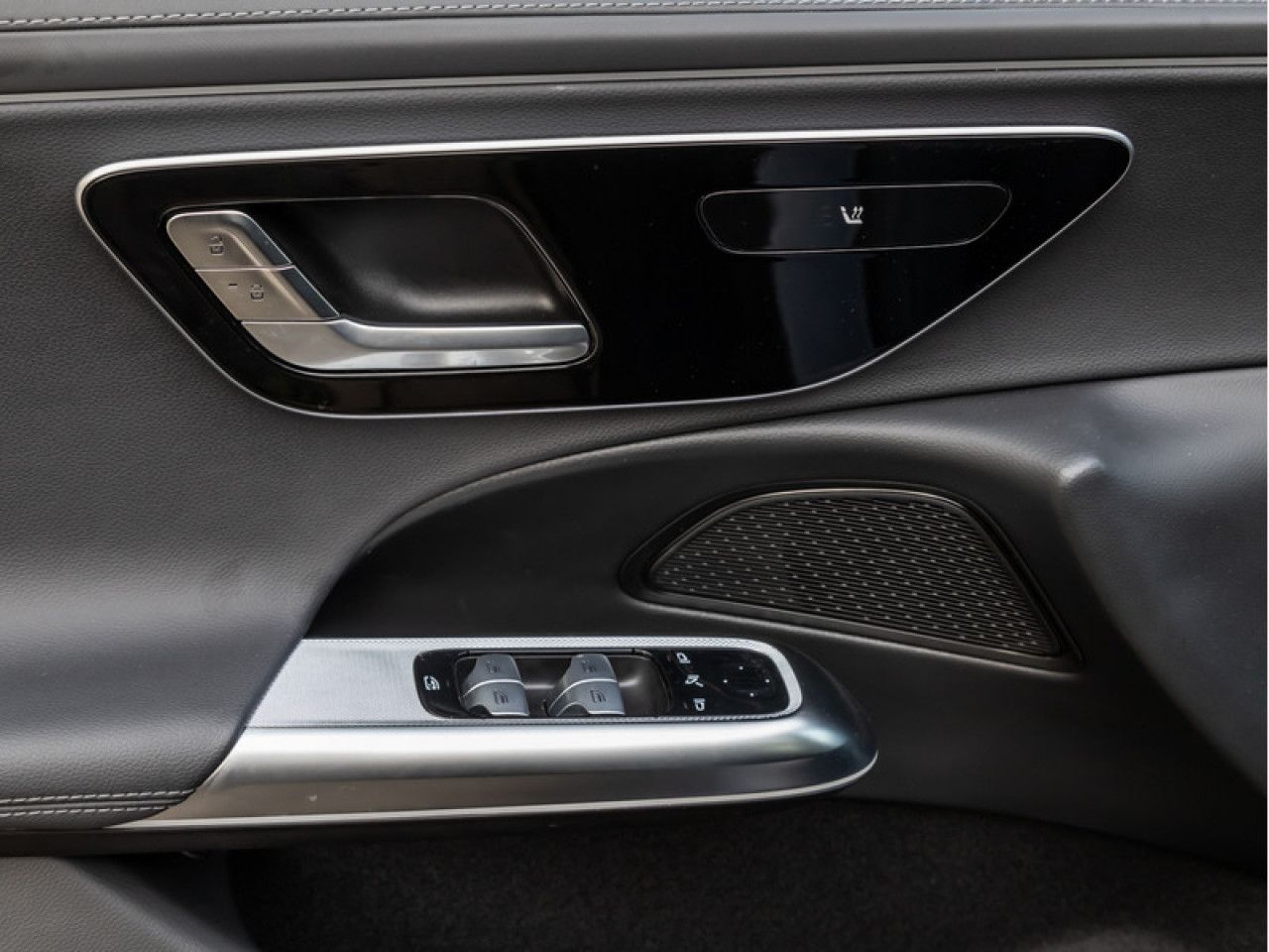 Mercedes-Benz E-Klasse – Bild 23