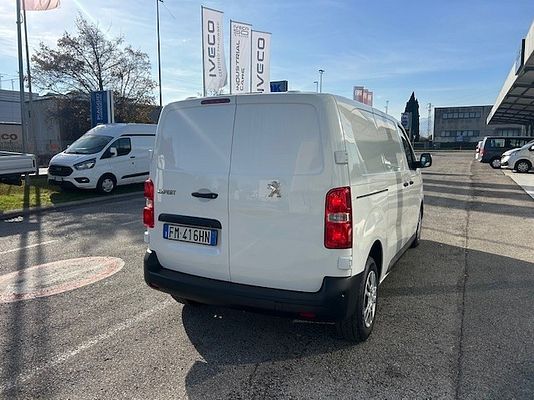 Vehicle image 6 / 15