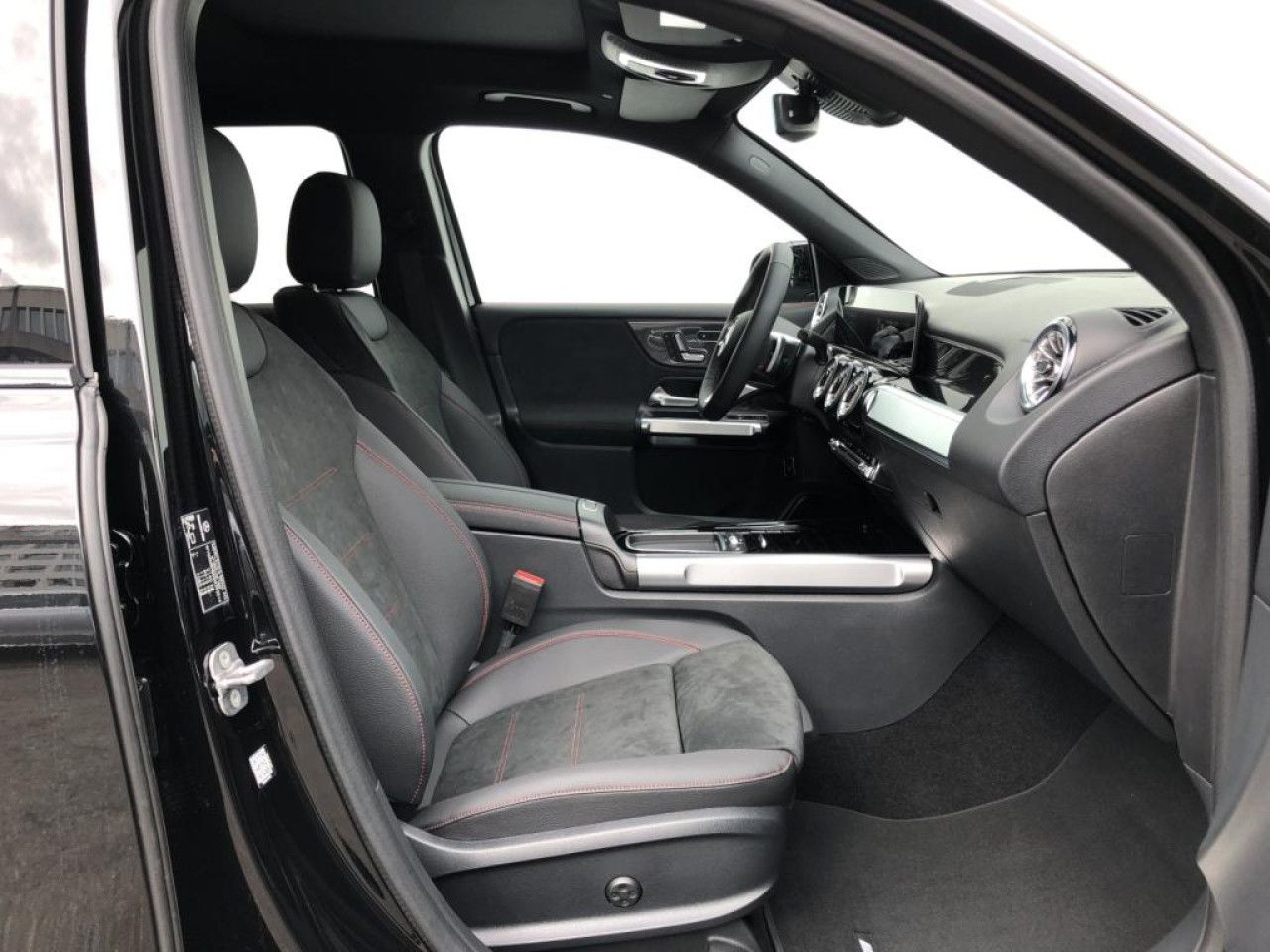 Mercedes-Benz GLB – Bild 3