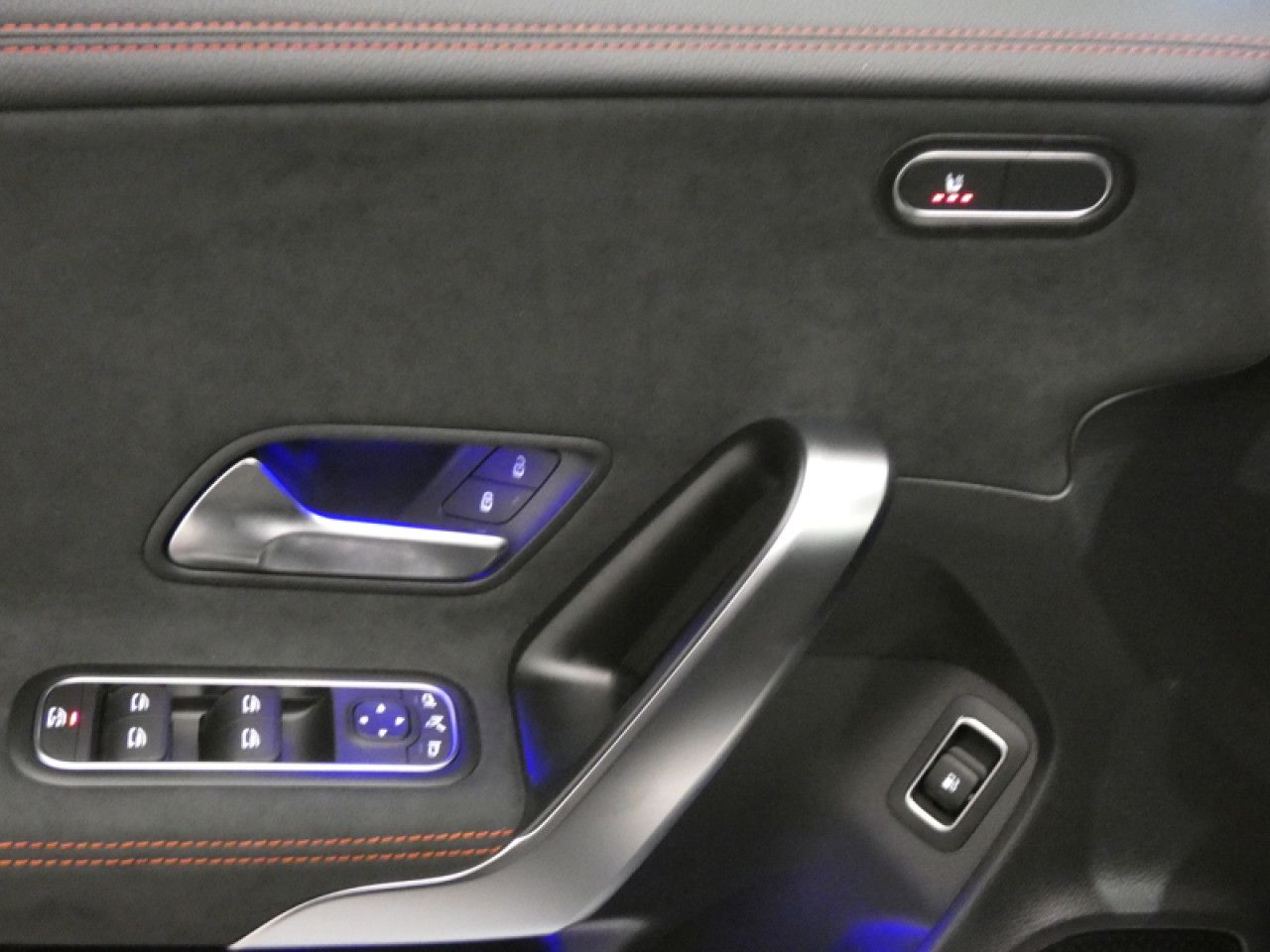 Photo du v&eacute;hicule 13 / 18