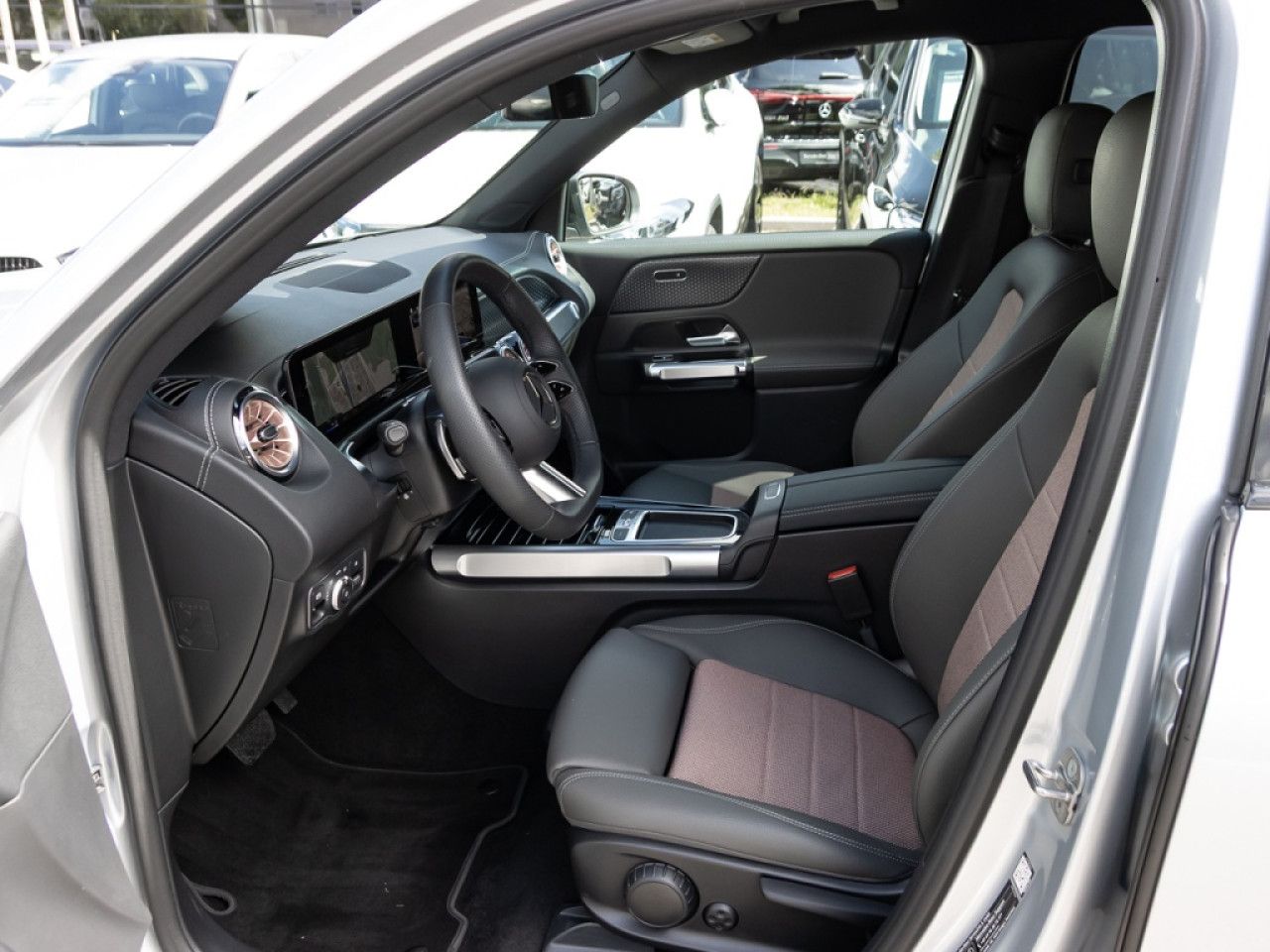 Mercedes-Benz EQB – Bild 16