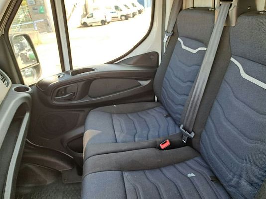 Vehicle image 15 / 15