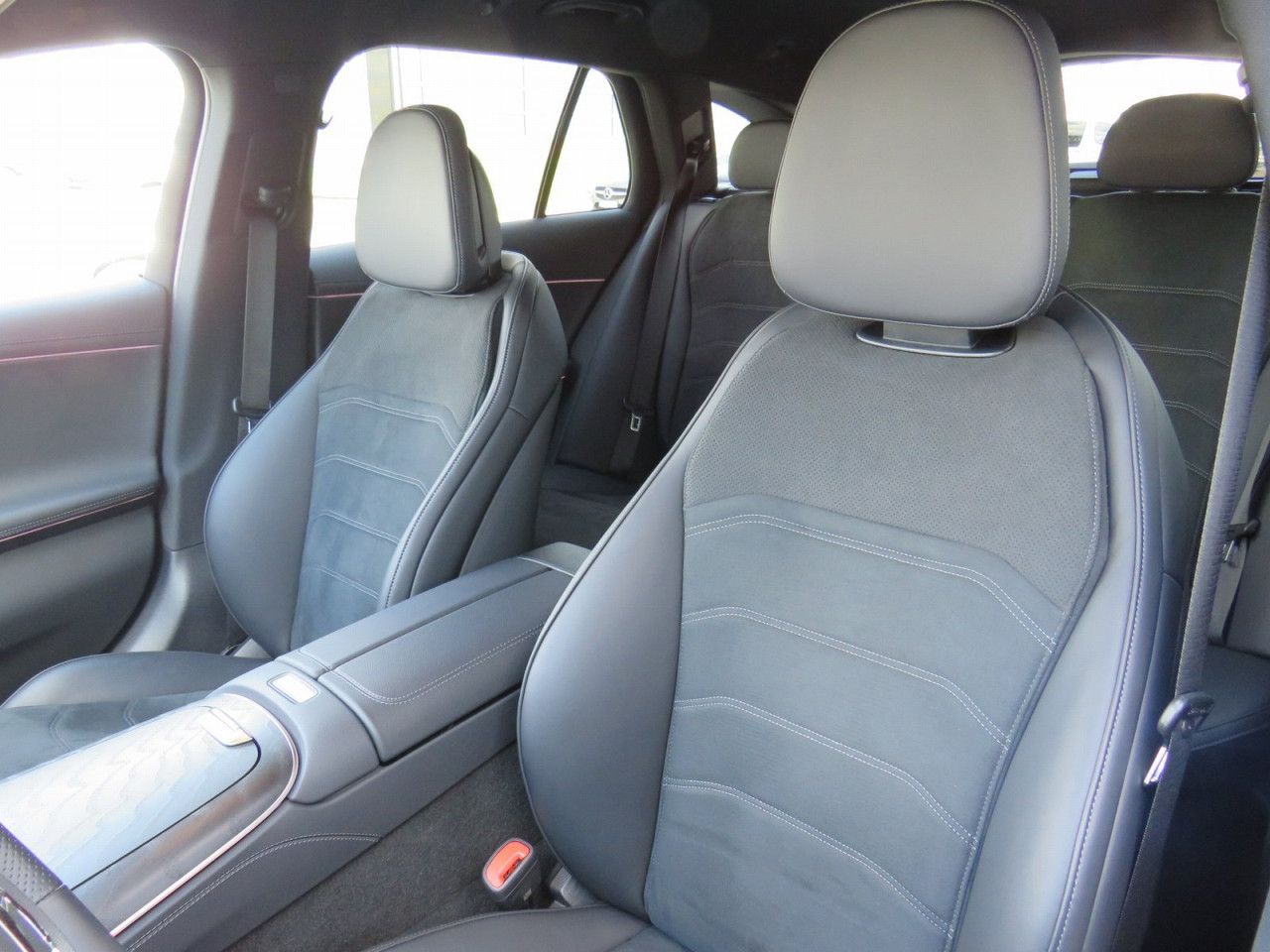 Mercedes-Benz E-Klasse – Bild 8