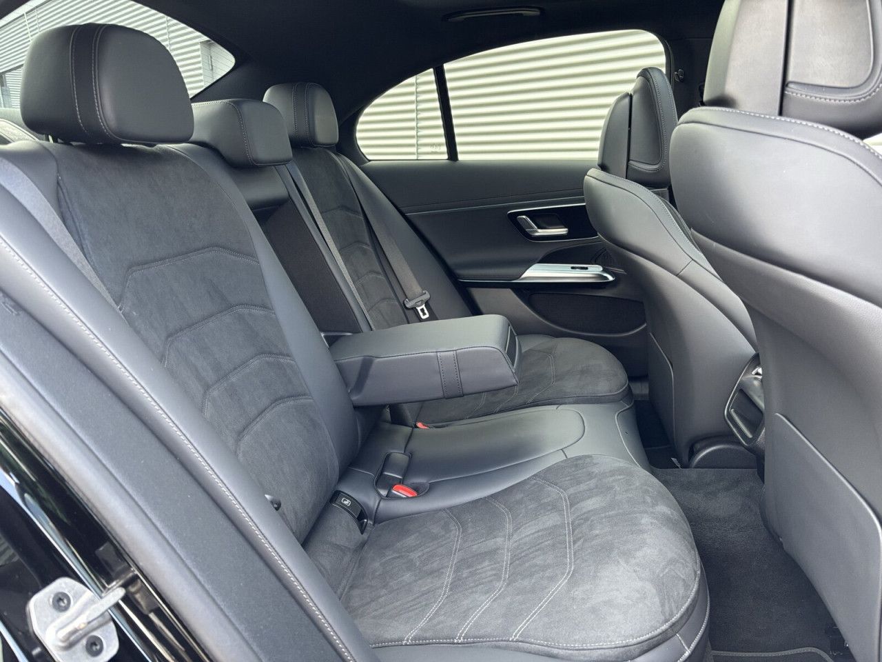 Mercedes-Benz E-Klasse – Bild 17