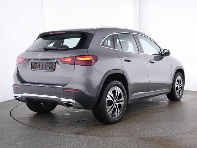 Mercedes-Benz GLA 220