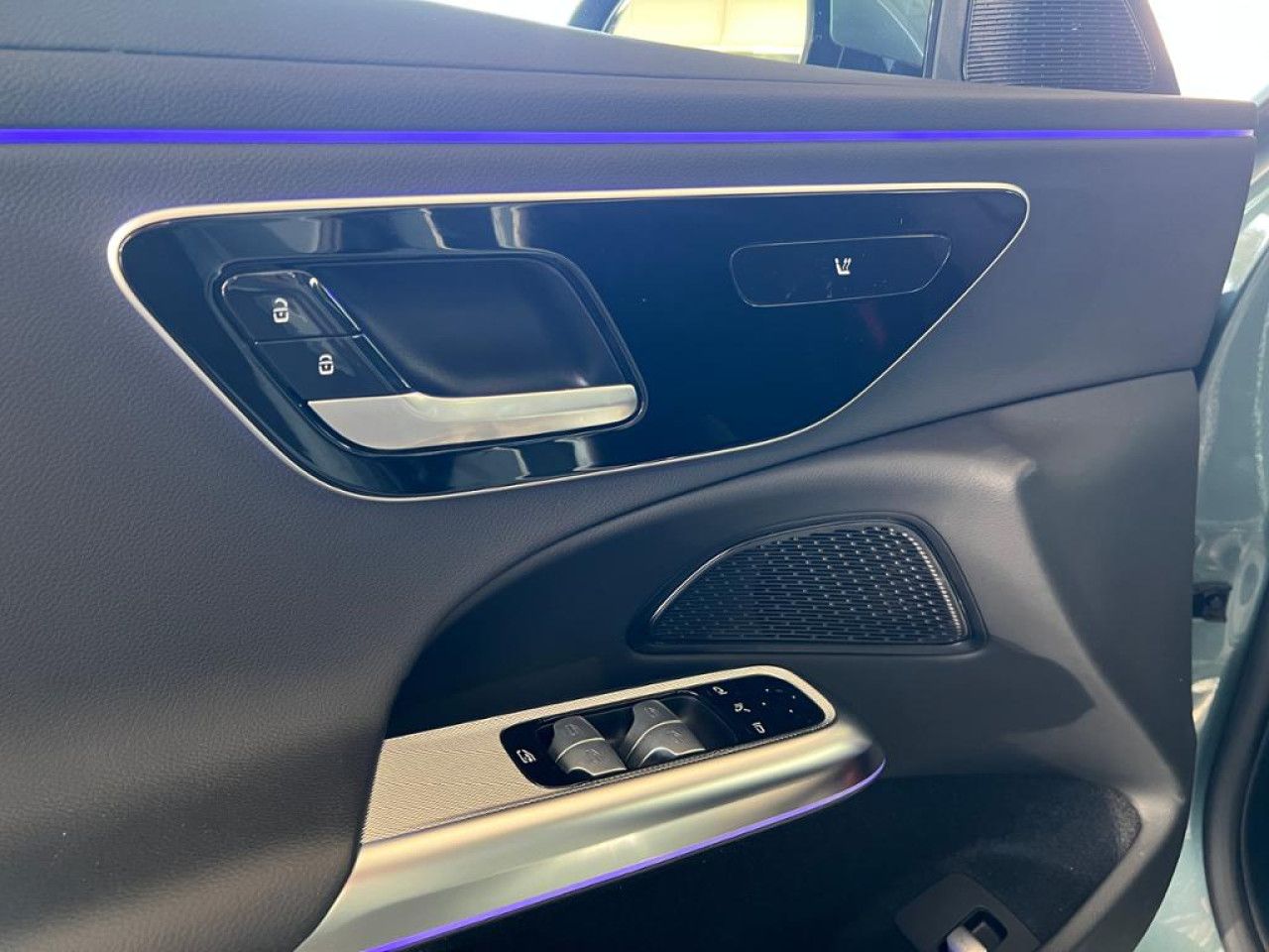 Mercedes-Benz E-Klasse – Bild 13