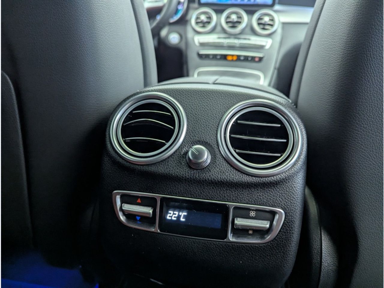 Photo du v&eacute;hicule 16 / 18