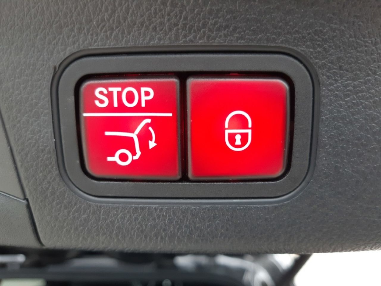 Photo du v&eacute;hicule 16 / 18