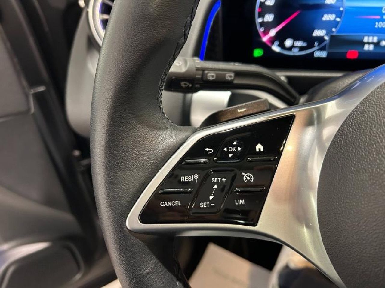 Photo du v&eacute;hicule 9 / 18