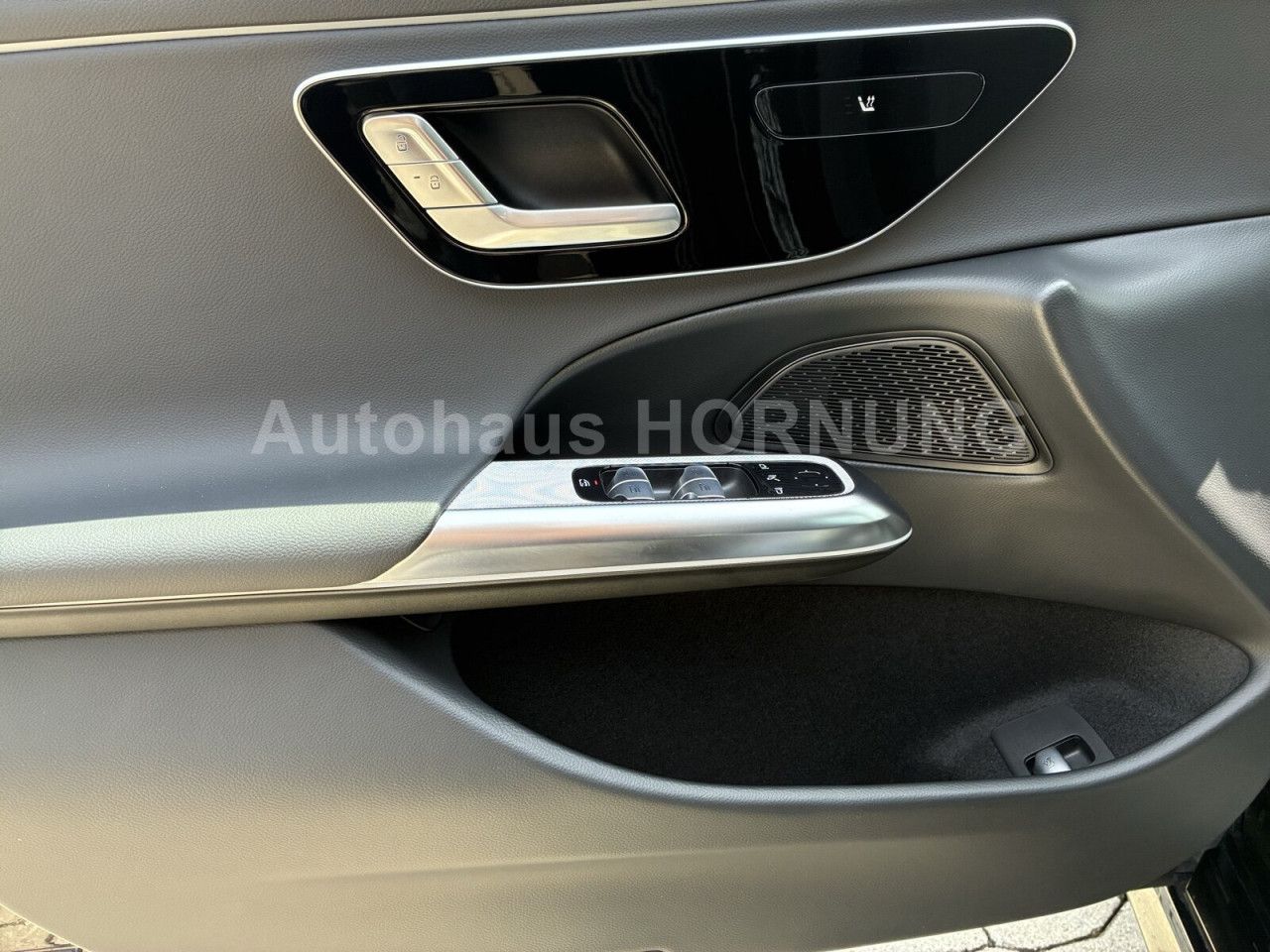 Mercedes-Benz E-Klasse – Bild 14