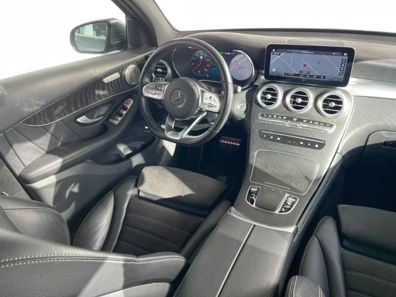 Photo du v&eacute;hicule 8 / 14