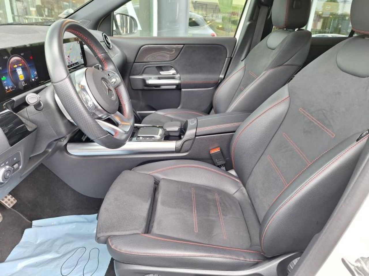 Photo du v&eacute;hicule 17 / 18