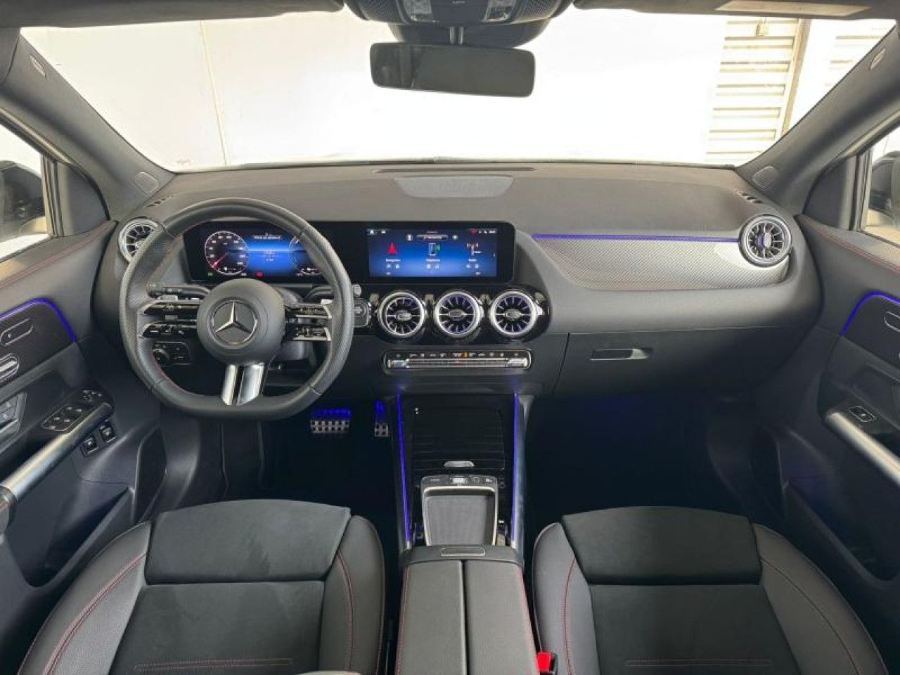 Photo du v&eacute;hicule 18 / 18