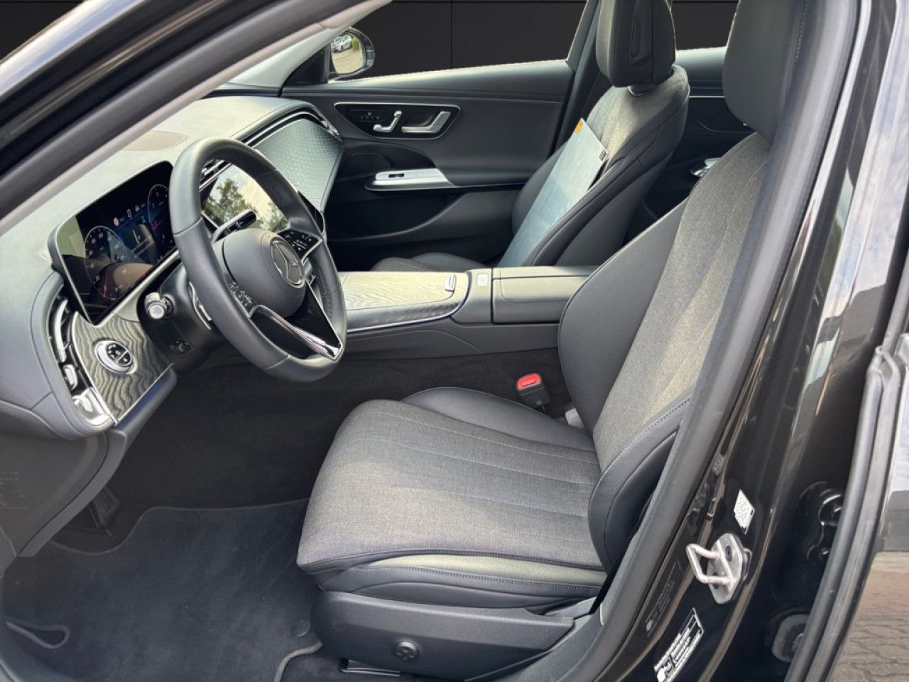 Mercedes-Benz E-Klasse – Bild 8