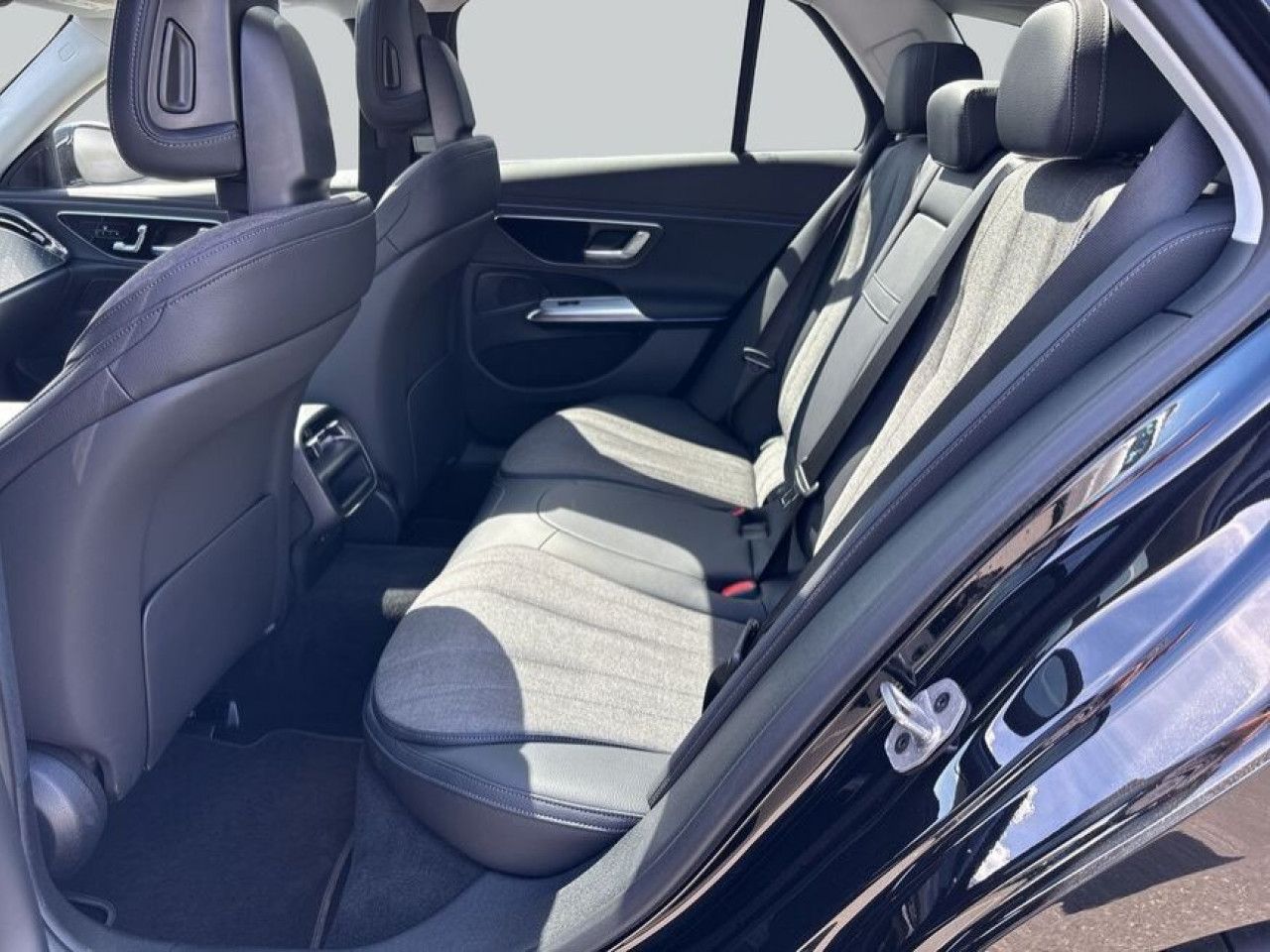 Mercedes-Benz E-Klasse – Bild 12