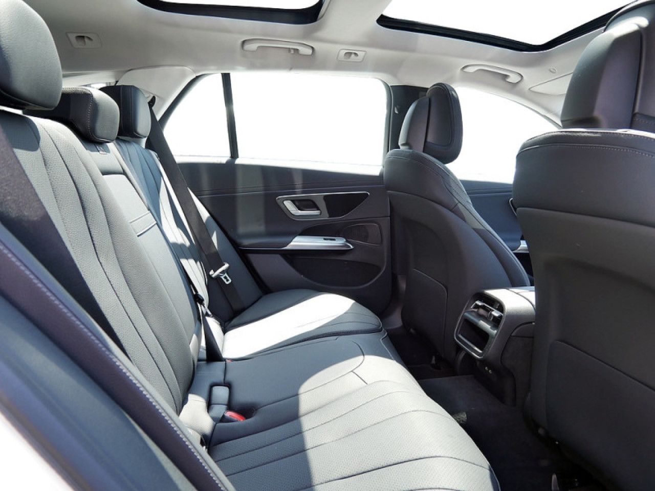Mercedes-Benz E-Klasse – Bild 6